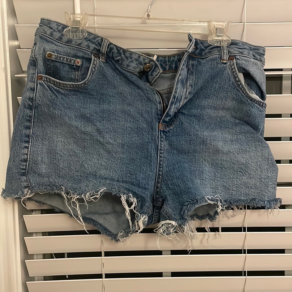 Top shop mom jean distressed short size US 12